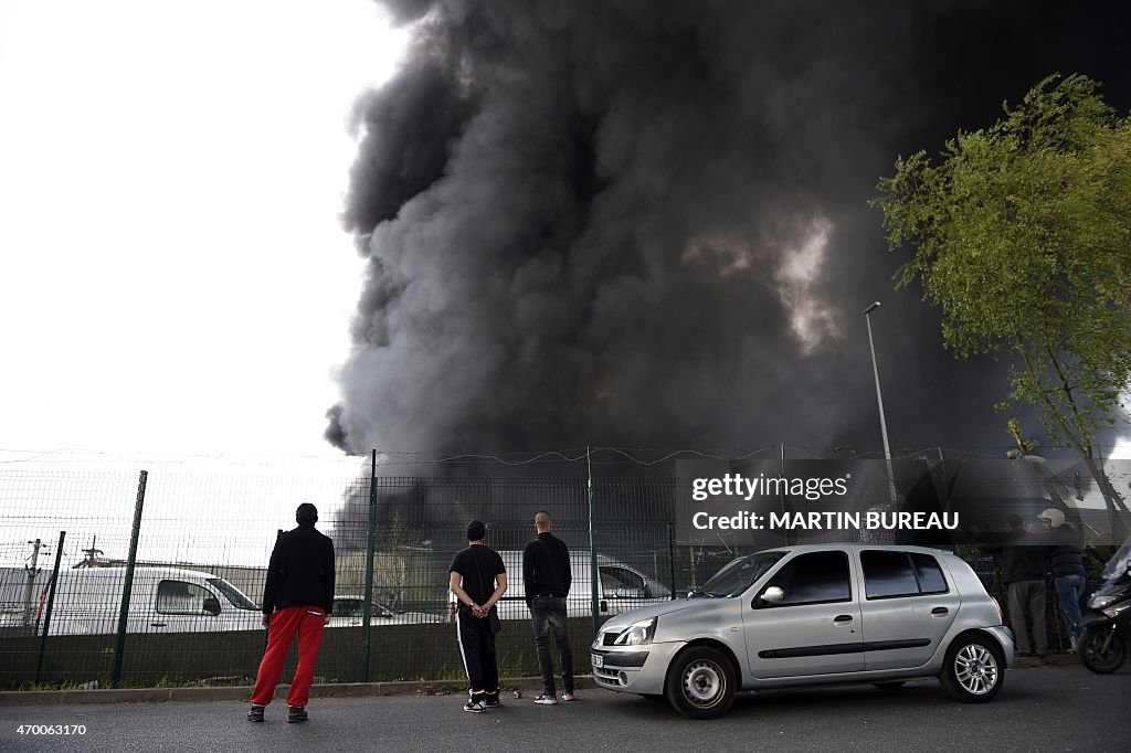 FRANCE-FIRE-WAREHOUSE