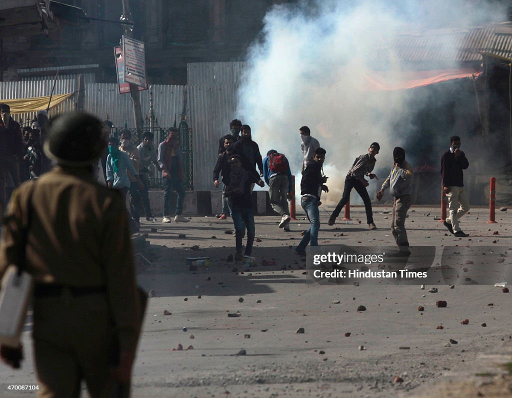 Protest In Srinagar Over Arrest Of Separatist Leader Masarat Alam