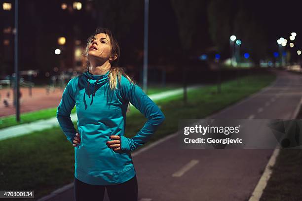 después de ejecutar - agotamiento fotografías e imágenes de stock