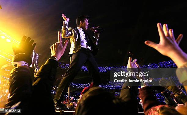 Bruno Mars performs during the Pepsi Super Bowl XLVIII Halftime Show at MetLife Stadium on February 2, 2014 in East Rutherford, New Jersey.