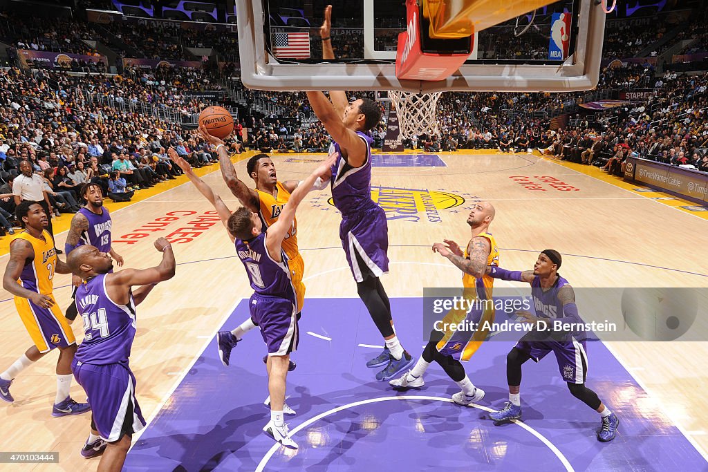 Sacramento Kings v Los Angeles Lakers