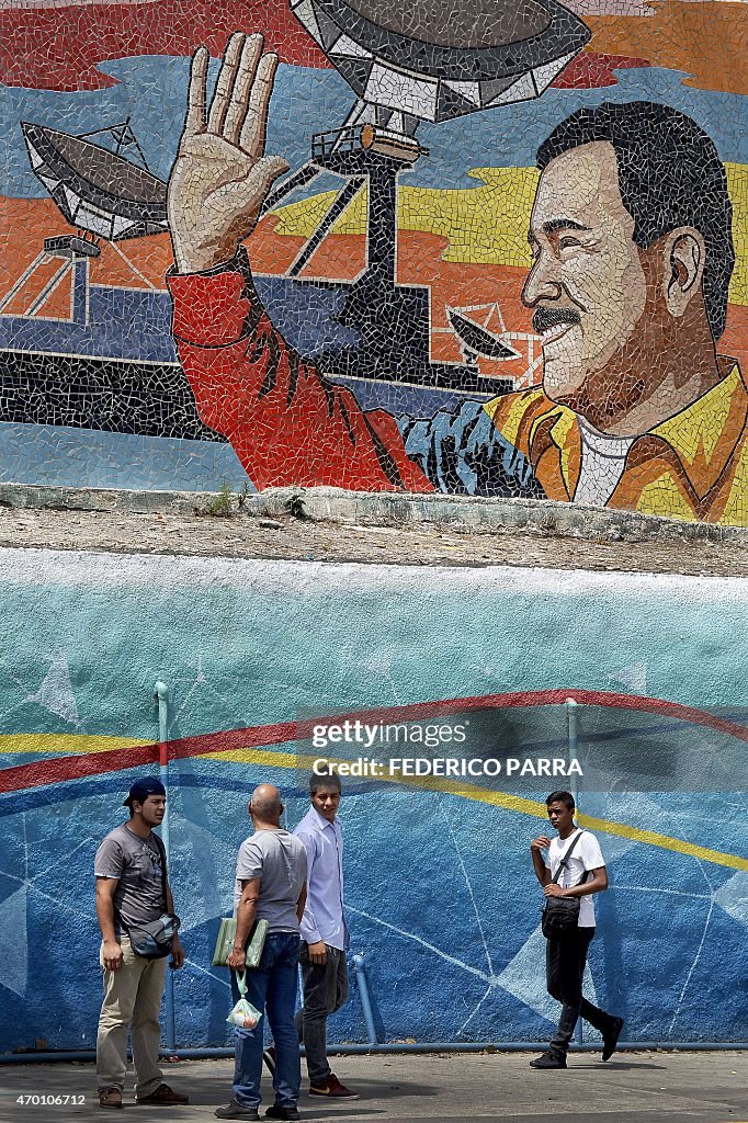 VENEZUELA-MADURO-GRAFFITI