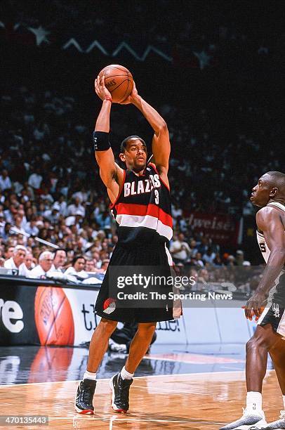 Damon Stoudamire of the Portland Trail Blazers moves the ball during the game against the San Antonio Spurs on May 31, 1999 at the Alamodome in San...