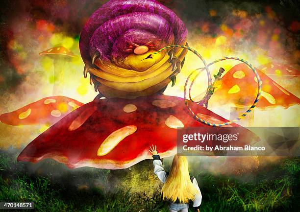 alicia y la oruga - alice in wonderland characters stock pictures, royalty-free photos & images