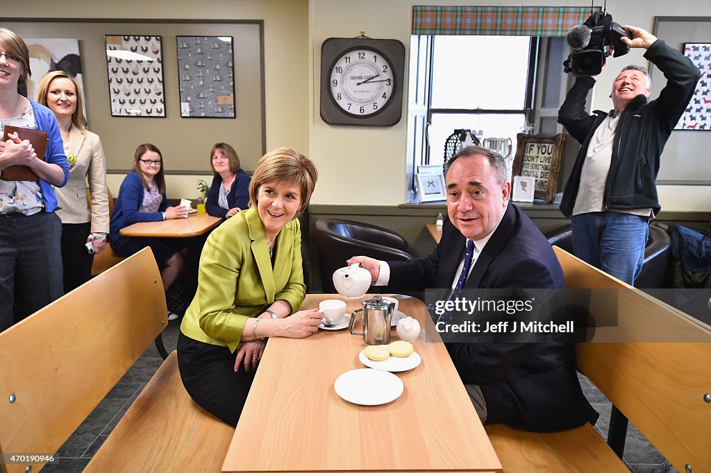 Nicola Sturgeon Joins Alex Salmond On The Campaign Trail