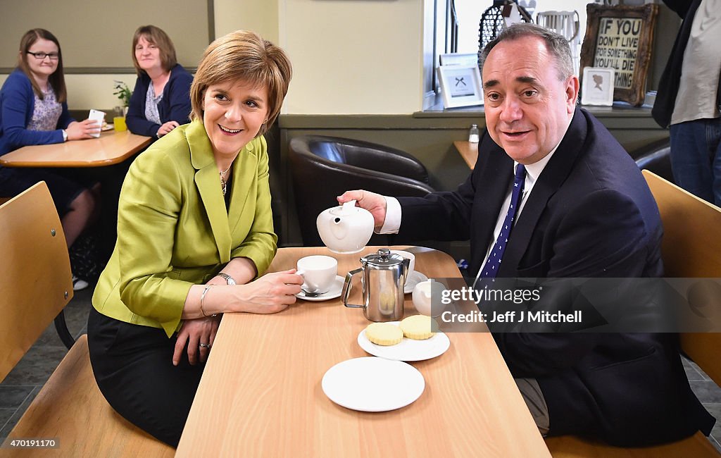 Nicola Sturgeon Joins Alex Salmond On The Campaign Trail