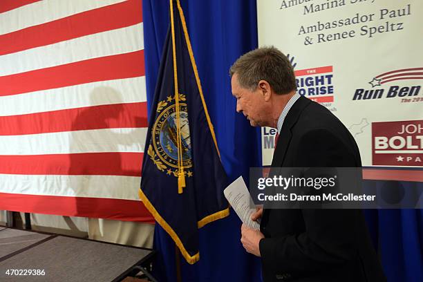 Ohio Gov. John Kasich takes the stage at the First in the Nation Republican Leadership Summit April 18, 2015 in Nashua, New Hampshire. The Summit...