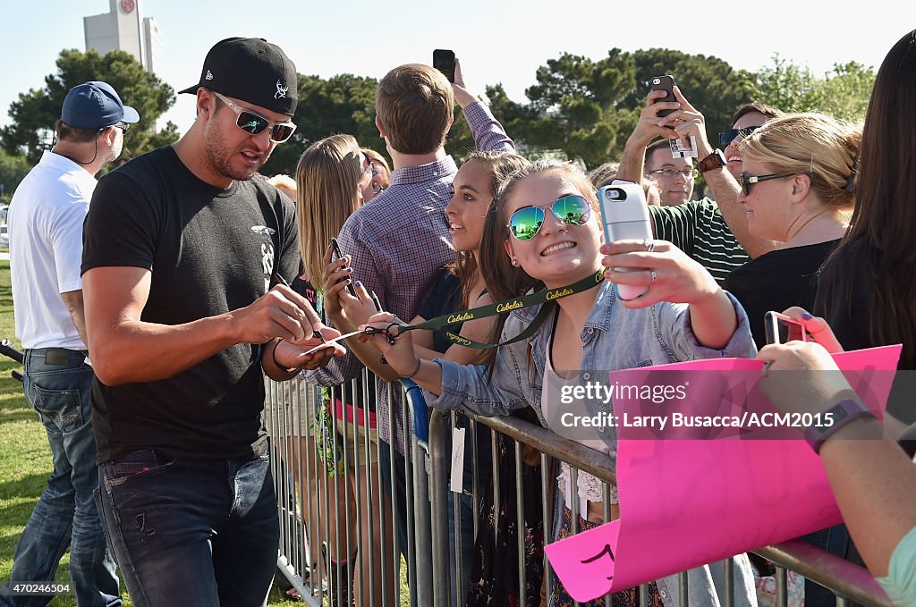 50th Academy Of Country Music Awards - ACM & Cabela's Great Outdoor Archery Event