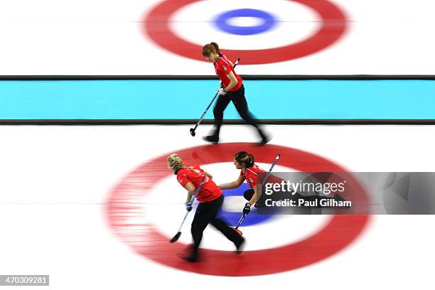 Vicki Adams of Great Britain releases the stone during the women's semifinal match between Great Britain and Canada at Ice Cube Curling Center on...