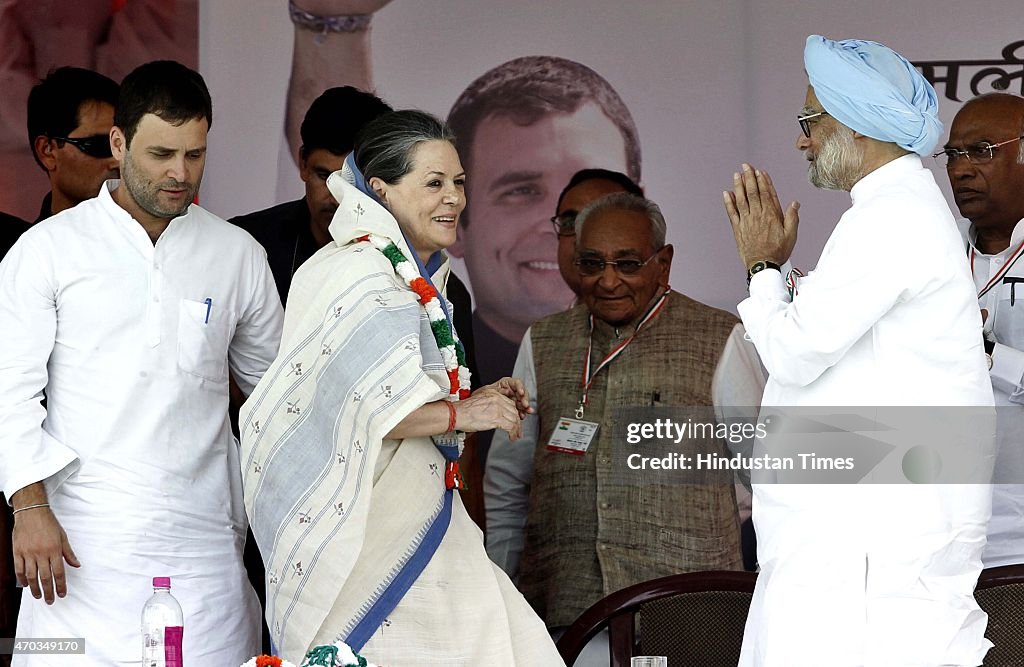 Congress President Sonia Gandhi Addresses Kisan-Khet Mazdoor Rally In Delhi