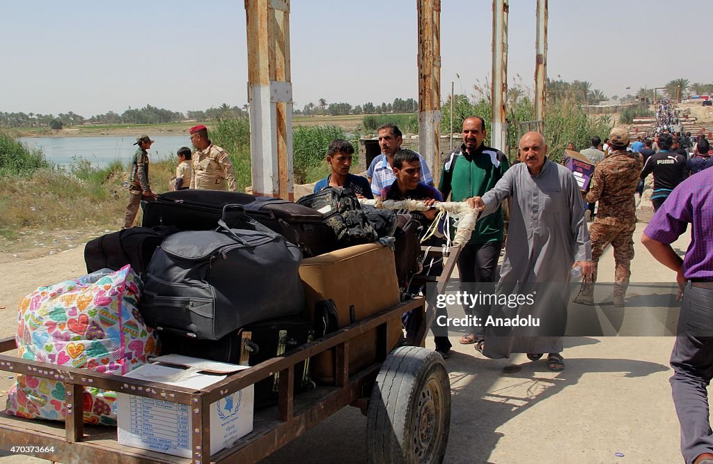 Thousands flee as Daesh seize Iraq's Ramadi