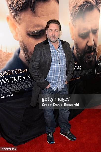 Russell Crowe attends a screening of "The Water Diviner" at Kerasotes Showplace ICON on April 19, 2015 in Chicago, Illinois.