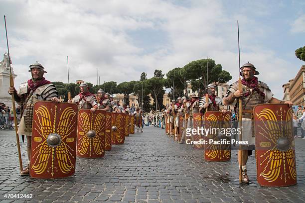 The parade, with groups of historical re-enactment from Italy and Europe, leaving from the Circus Maximus to Via dei Fori Imperiali.