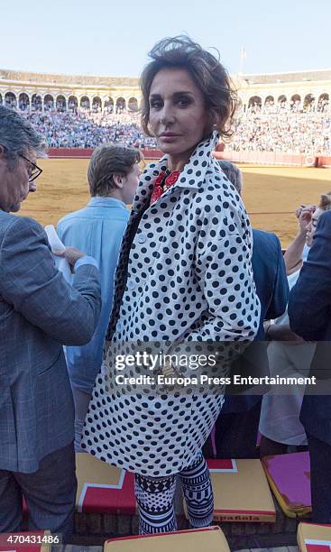 Naty Abascal attends 'Feria de Abril 2015' bullfighting on April 18, 2015 in Seville, Spain.