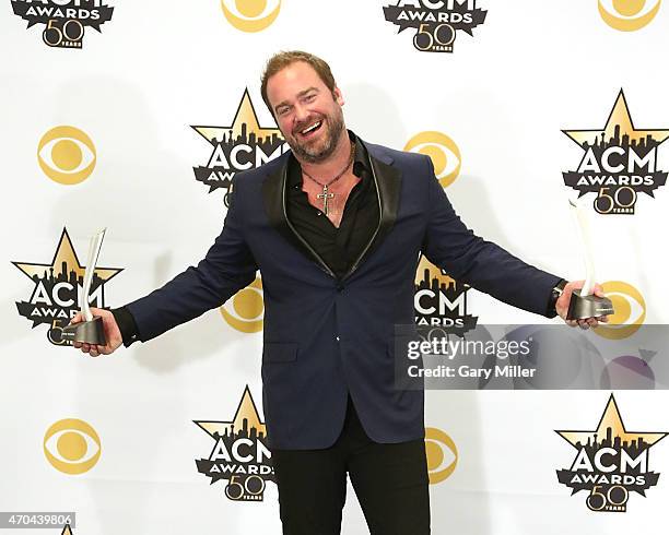 Lee Brice poses in the press room at the 50th Academy of Country Music Awards at AT&T Stadium on April 19, 2015 in Arlington, Texas.