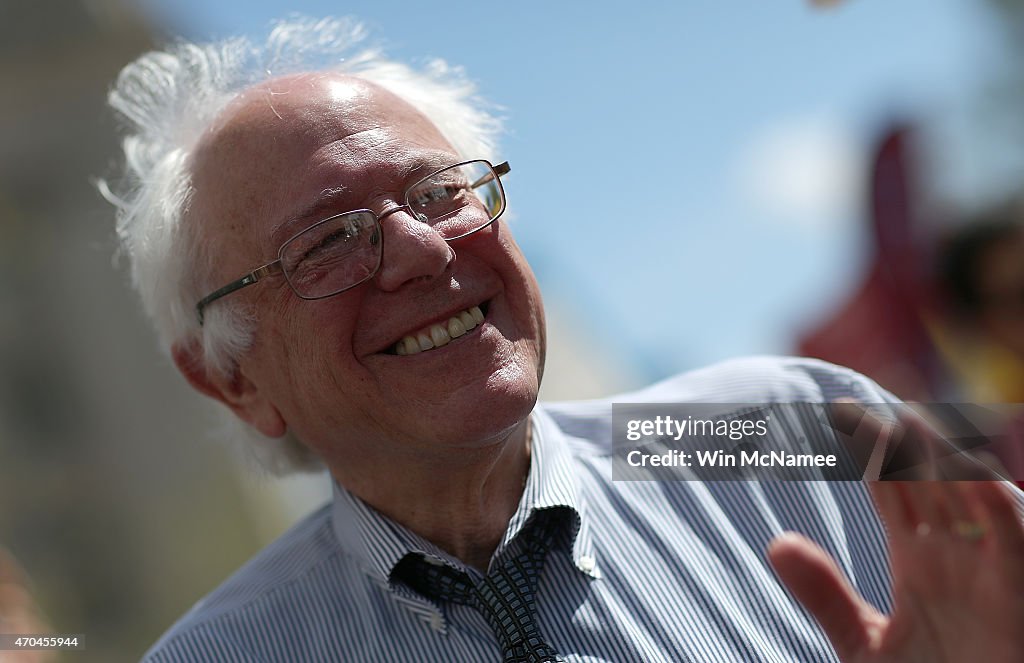 Bernie Sanders Leads March Against Fast Track Trade