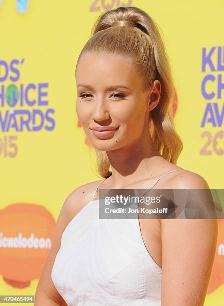 Singer Iggy Azalea arrives at Nickelodeon's 28th Annual Kids' Choice Awards at The Forum on March 28, 2015 in Inglewood, California.