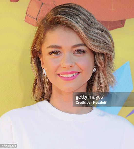 Actress Sarah Hyland arrives at Nickelodeon's 28th Annual Kids' Choice Awards at The Forum on March 28, 2015 in Inglewood, California.