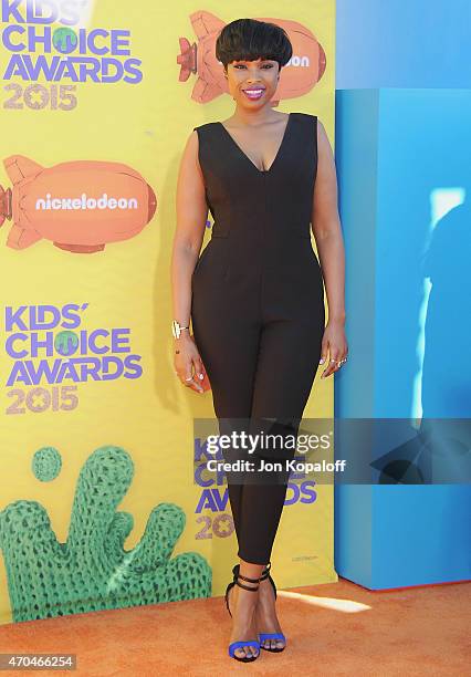 Actress Jennifer Hudson arrives at Nickelodeon's 28th Annual Kids' Choice Awards at The Forum on March 28, 2015 in Inglewood, California.