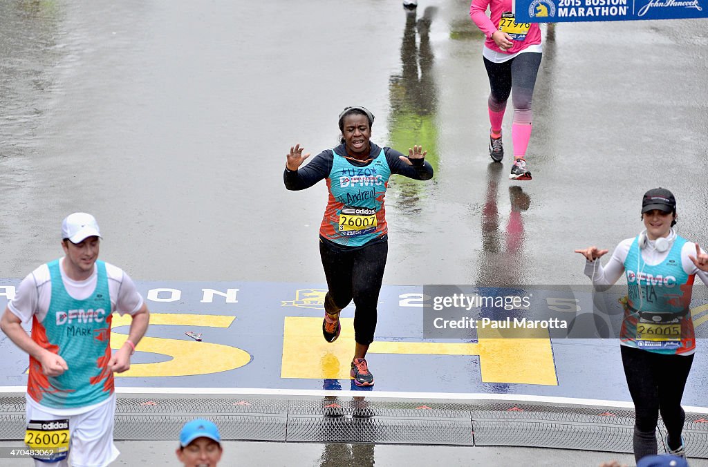 "Orange Is The New Black" Star Uzo Aduba Ran 2015 Boston Marathon To Support Boston's Dana-Farber Cancer Institute Boston-area Native Joined Dana-Farber Marathon Challenge (DFMC) Team To Raise Funds For Cancer Research At Dana-Farber