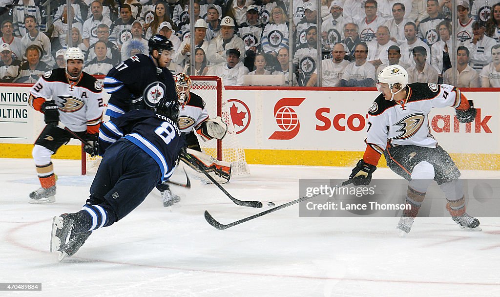 Anaheim Ducks v Winnipeg Jets - Game Three