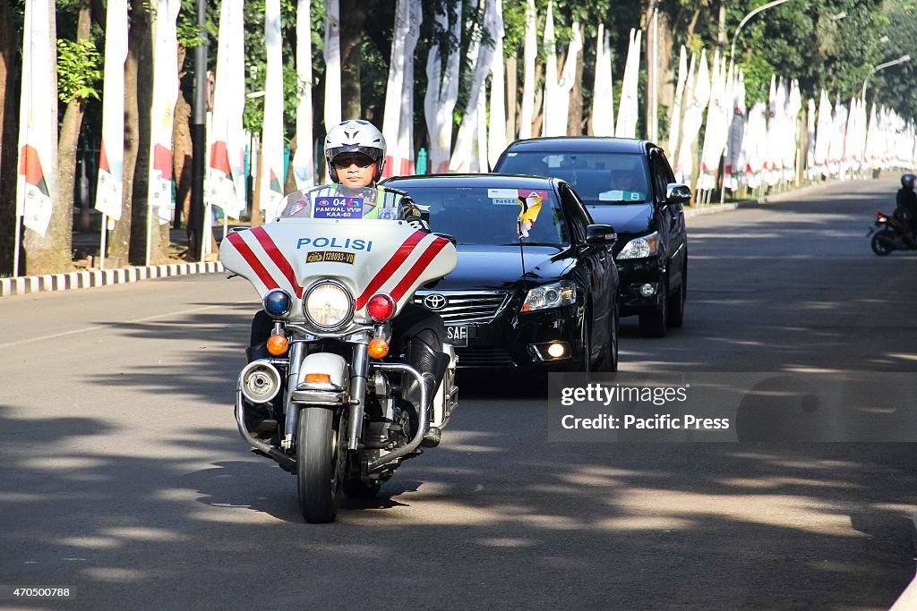 The convoy of vehicles that carry a state to the Jakarta...