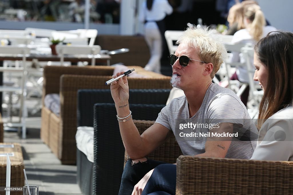Jamie Laing Spotted Vaping With His Bespoke blu eCIG