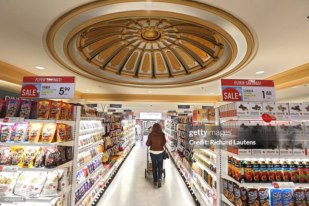 Shoppers Drug Mart In Former Runnymede Theatre