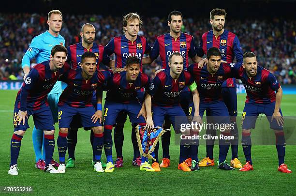 Barcelona line up prior to the UEFA Champions League Quarter Final second leg match between FC Barcelona and Paris Saint-Germain at Camp Nou on April...