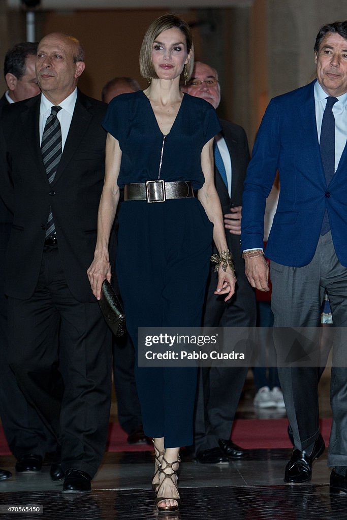 Queen Letizia Attends 'Barco de Vapor' and 'Gran Angular' Literature Awards