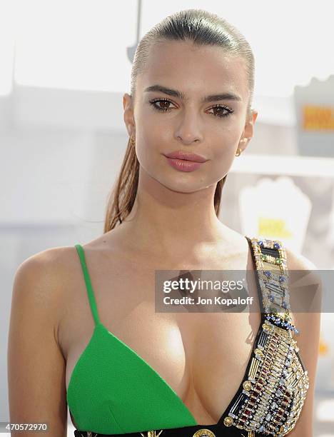 Model Emily Ratajkowski arrives at the 2015 MTV Movie Awards at Nokia Theatre L.A. Live on April 12, 2015 in Los Angeles, California.