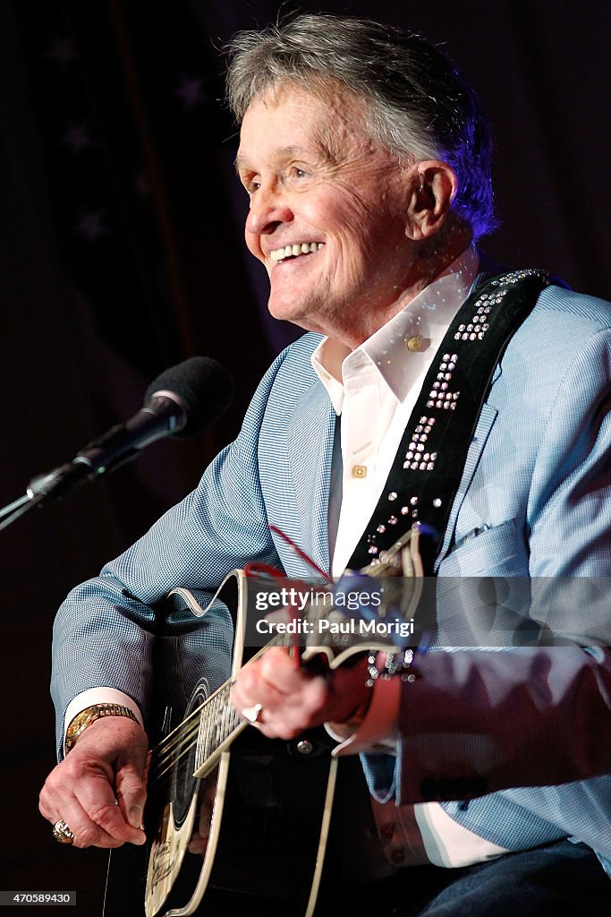 CMA Songwriters Series - Bill Anderson, Mac Davis, Mo Pitney And Pam Tillis Perform