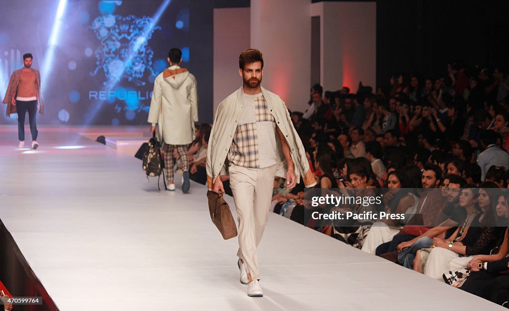The models presented the creation of the Pakistani famous...