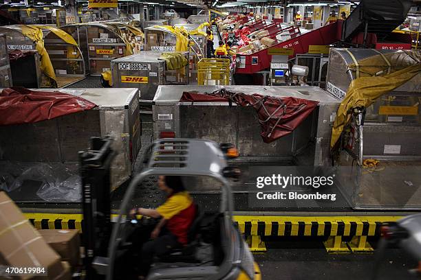 Offload Dhl Operations At The Dhl Central Asia Hub Photos and Premium High Res ...