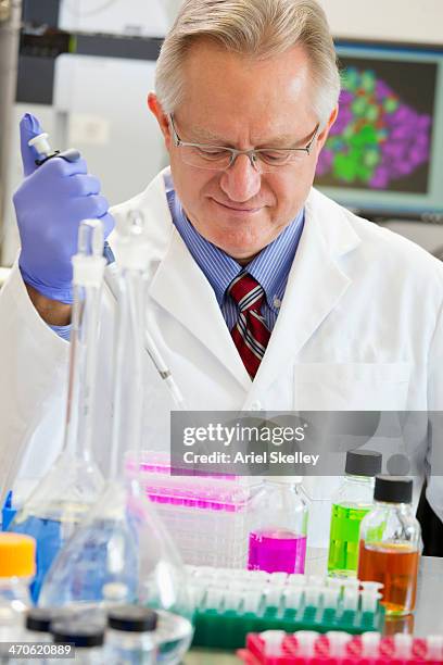 Caucasian Scientist Working In Lab, Foto de stock