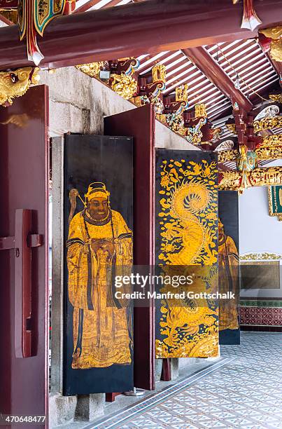 thian hock keng temple doors - singapore thian hock keng temple stockfoto's en -beelden