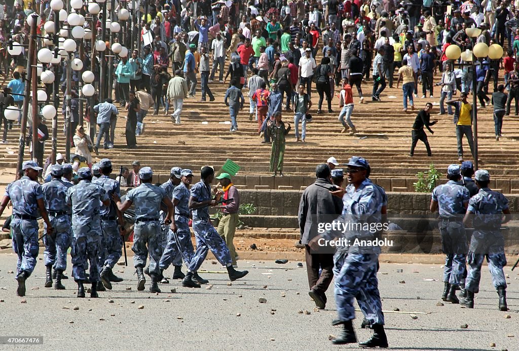 Ethiopians take to the streets to slam Daesh killings