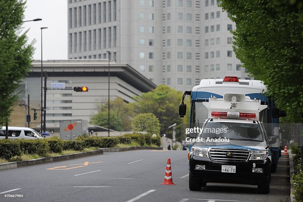 A drone creates panic after landing on Abes office roof