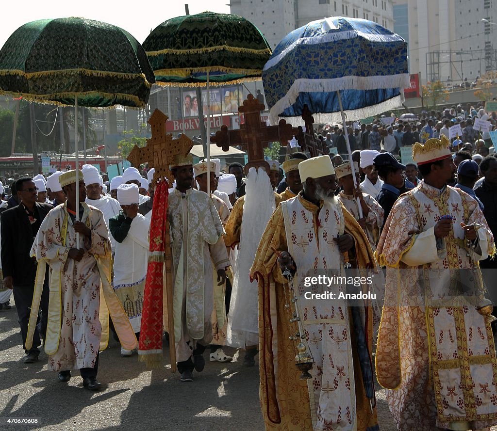 Ethiopians take to the streets to slam Daesh killings