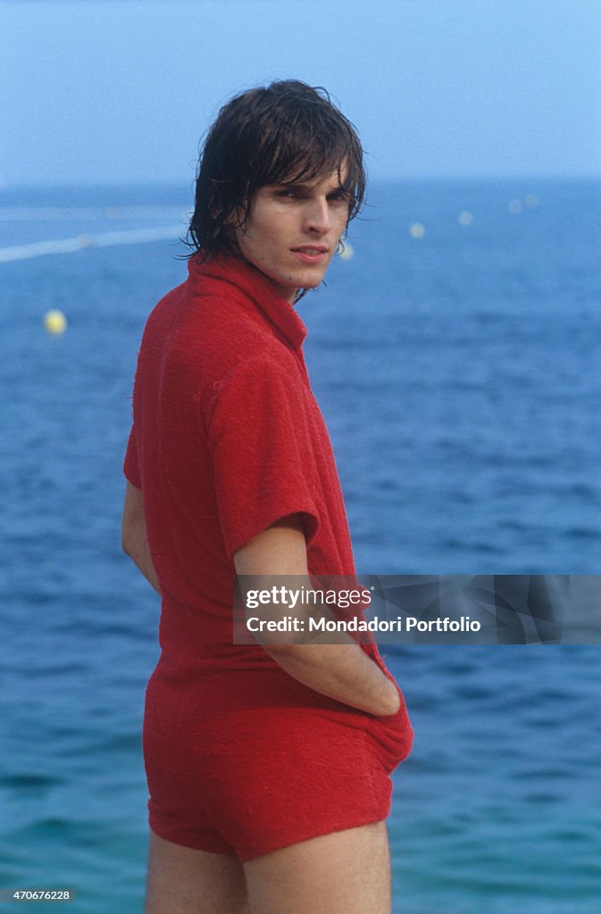 Miguel Bos posing on the seashore