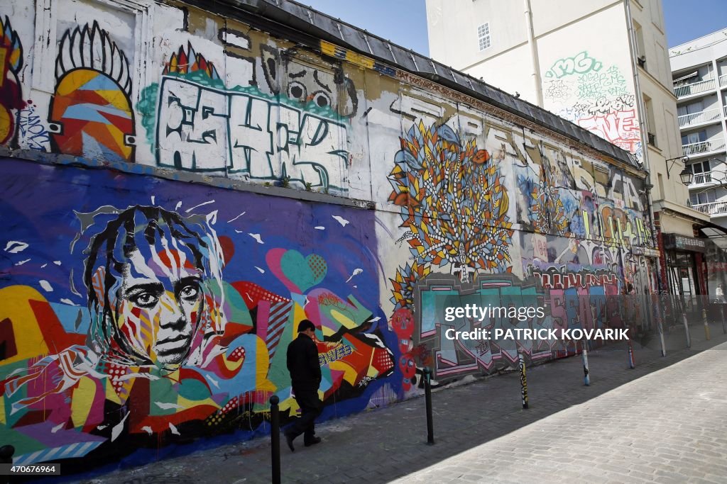 FRANCE-STREET ART-BUILDING-FEATURE