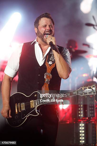 Randy Houser performs at War Memorial Auditorium on February 19, 2014 in Nashville, Tennessee.