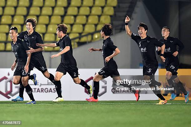 Nam Joon-Jae of Seongnam FC celebrate with the team during the Asian Champions League match between Seongnam FC and Buriram United at Tancheon Sports...