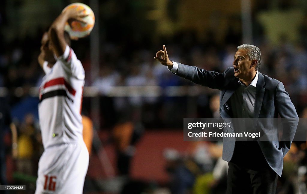 Sao Paulo v Corinthians - Copa Bridgestone Libertadores 2015