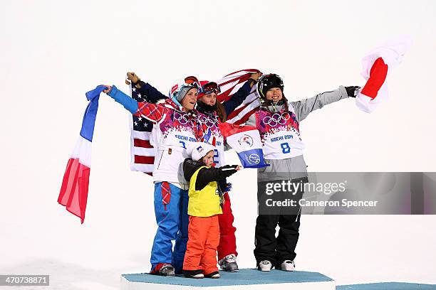 Gold medalist Maddie Bowman of the United States poses with silver medalist Marie Martinod of France and bronze medalist Ayana Onozuka of Japan...