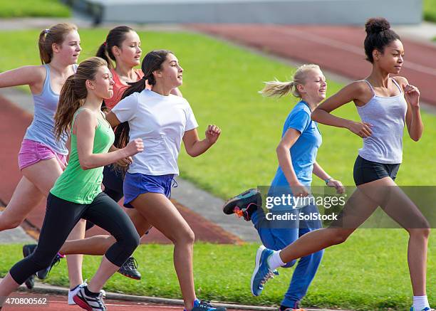 sportfest sprint race - langstreckenlauf stock-fotos und bilder