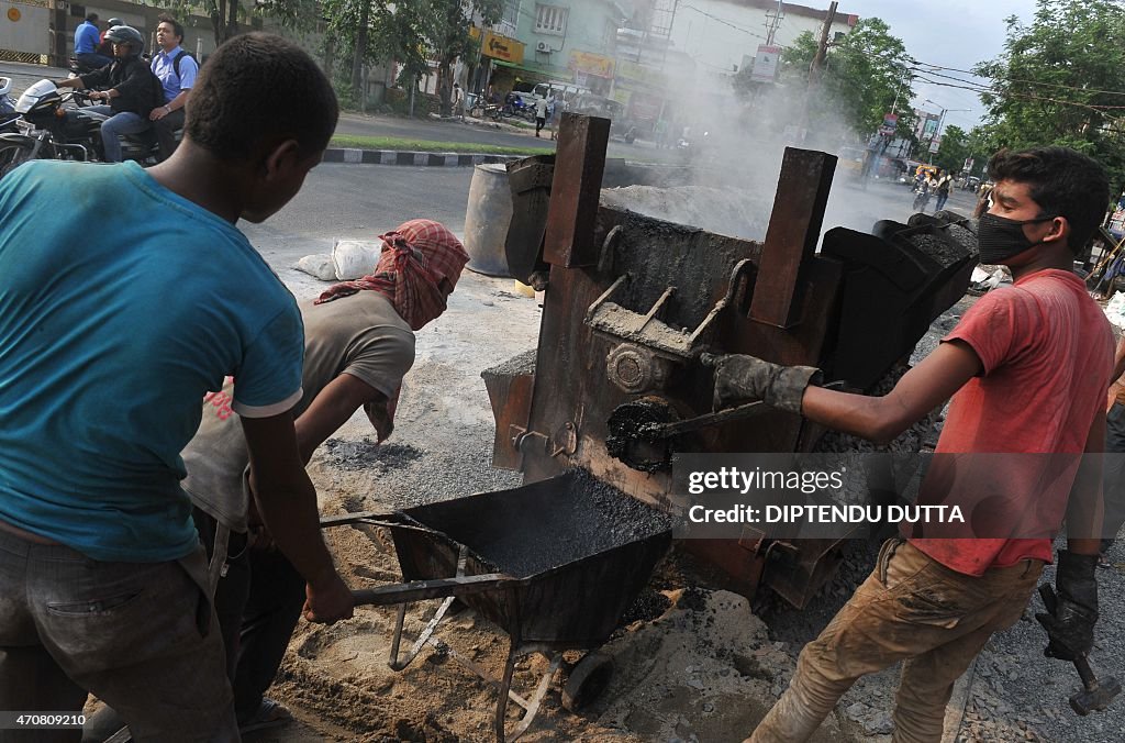 INDIA-ECONOMY-LABOUR