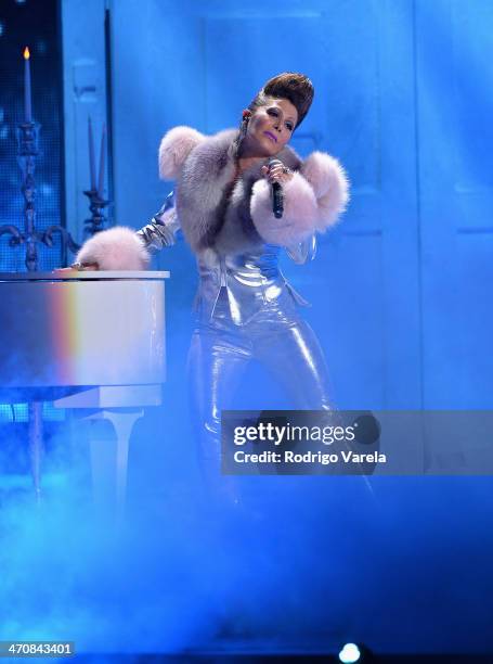 Alejandra Guzman performs onstage at Premio Lo Nuestro a la Musica Latina 2014 at American Airlines Arena on February 20, 2014 in Miami, Florida.