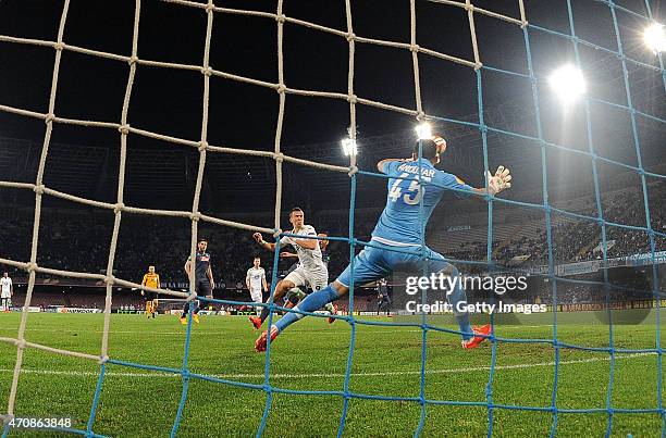 Wolfsburg's player Ivan Perisic scores the goal of 2-2 during the UEFA Europa League quarter-final second leg match between SSC Napoli and VfL...