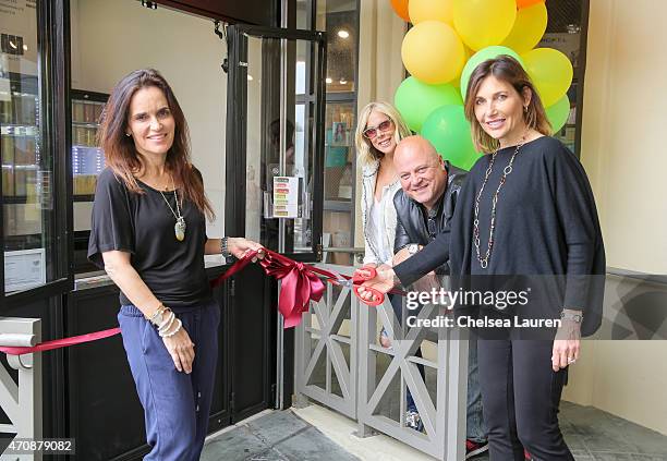 Soupure co-founder Vivienne Vella, Michelle Chiklis, actor / Soupure investor Michael Chiklis and Soupure co-founder Angela Blatteis cut the ribbon...